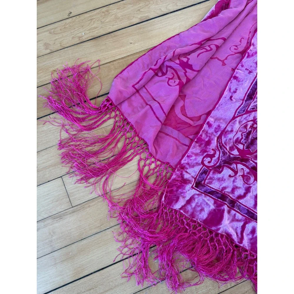 Pink velour‎ silk blend fringe scarf wrap
